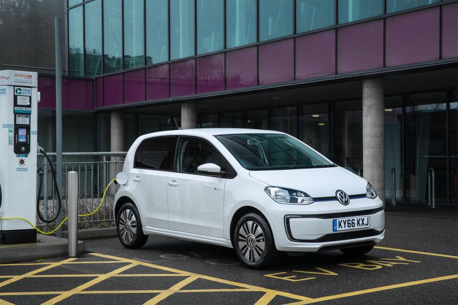  Volkswagen e-up! 2016 года  (UK) (фото 3 из 22)